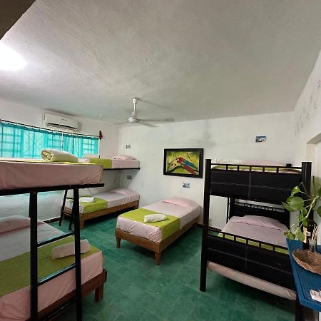 Hostel 35 Valladolid  Eksteriør billede
