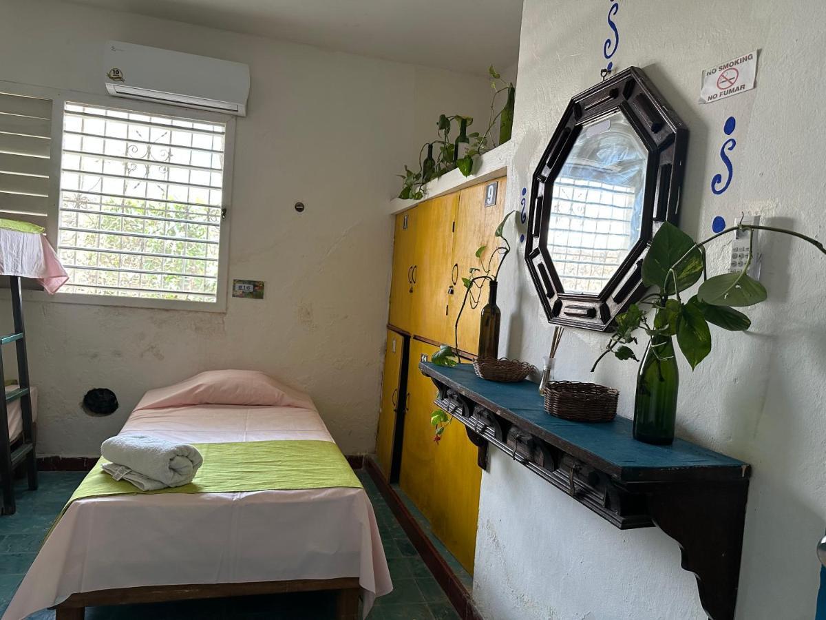Hostel 35 Valladolid  Eksteriør billede